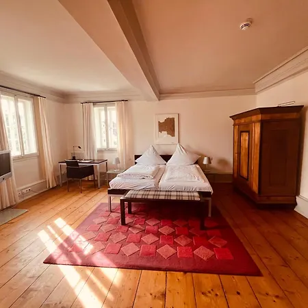 波斯特丝戴逊祖姆阿尔特福尔斯塔姆宾馆 宾馆 Morschen