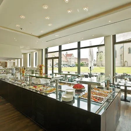 波斯特丝戴逊祖姆阿尔特福尔斯塔姆宾馆 Morschen