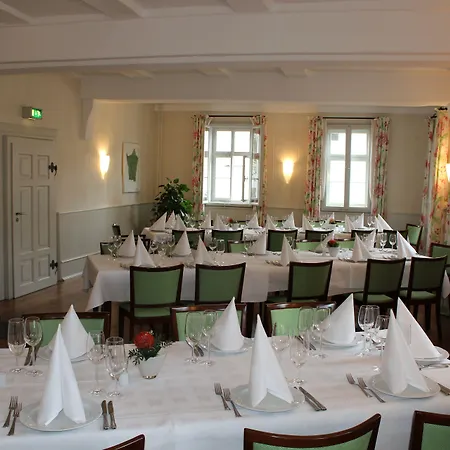 宾馆 波斯特丝戴逊祖姆阿尔特福尔斯塔姆宾馆 Morschen