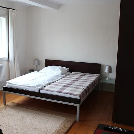 波斯特丝戴逊祖姆阿尔特福尔斯塔姆宾馆 Morschen